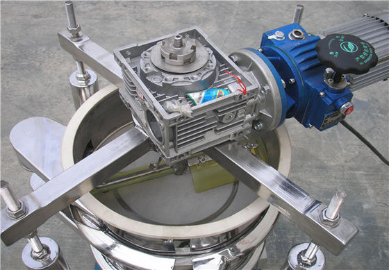 Maszyna do drgań ekranu wielopokładowego / jednopokładowego z układem szczotkowania obrotowego